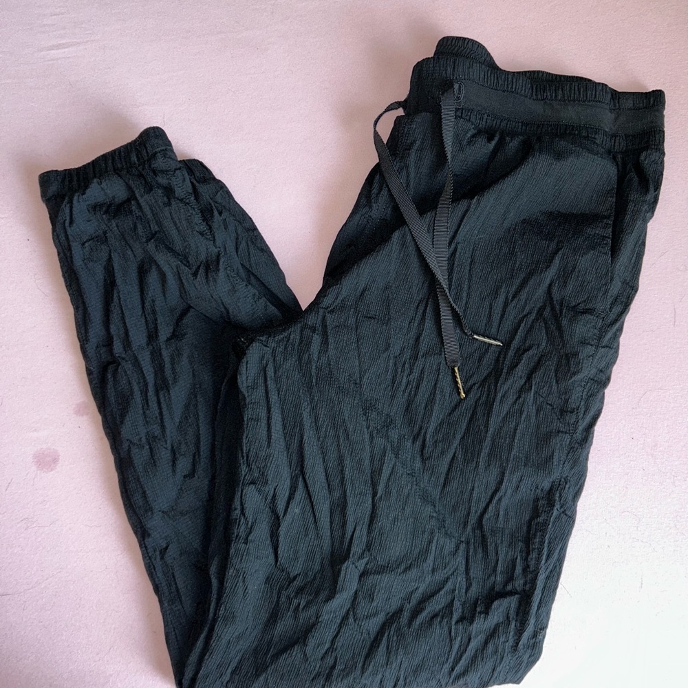 Women’s lululemon lined joggers 6